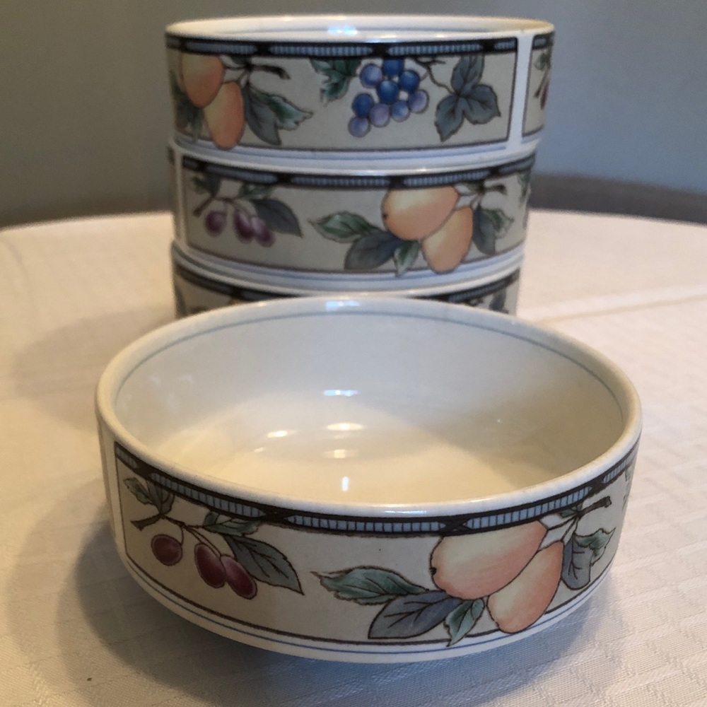 Mikasa garden harvest 4 inch bowls